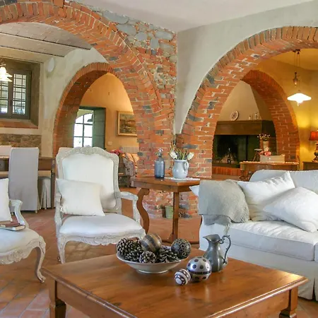 Gorgeous In With Private Swimming Pool, Be Inside Or Outside